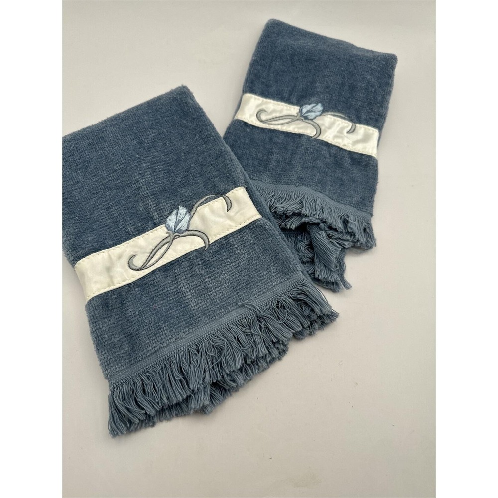 Saturday Knight Ltd‎ Tulip Blue Hand Towels Made in US Grannycore Cottagecore